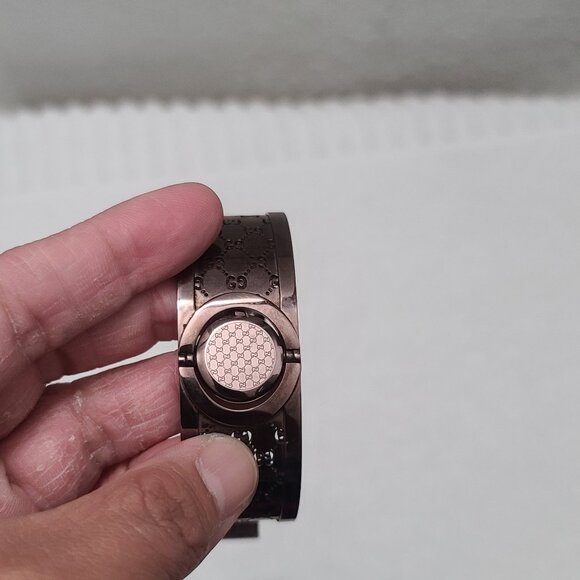 AUTHENTIC GUCCI 2 WAY WATCH - Picture 5 of 9